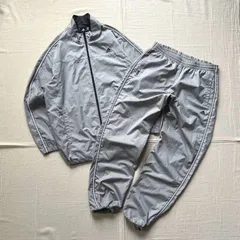 00s　archive　old adidas　オールドアディダス　ナイロンジャケット×トラックパンツ　上下セットアップ　パフォーマンスロゴ刺繍　裾ドローコード　ナイロン系シャカシャカ生地　ギミック　ライトグレー　Oサイズ　Y2K　C-BOY　テック　ストリート