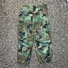 INNOCENCE NY カモ 迷彩 パンツ デストロイ イノセンス ダメージ 