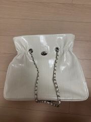 希少】CHANEL シャネル ハンドバッグ レザー パールホワイト - メルカリ