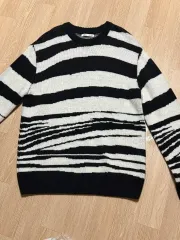 ZARA ブラック/白 ストライプ ニット