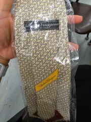 FERRAGAMO フェラガモ ネック タイ イェロー パータンのサムネイル