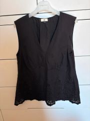 美品です〜ヴェロフォンナのノースリーブレーストップス♡ - メルカリ