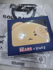 Doosan Broken Bear Short-Sleeve T-Shirt L + Doosan Broken Bear Crossbody Bag