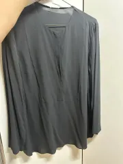 BRUNELLO CUCINELLI(ブルネロクチネリ) のブラウスですのサムネイル