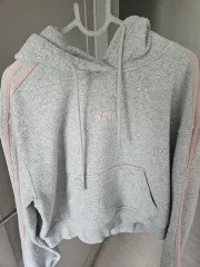 ノルディ NY クロップドフーディー Tシャツ 出品