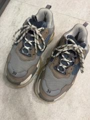 BALENCIAGA スニーカー 43 グレー/ベージュ - メルカリ