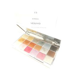 BYREDO VESUVIUS アイシャドウパレット - メルカリ