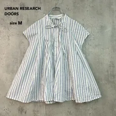 URBAN RESEARCH DOORS アーバンリサーチドアーズ Mサイズ ストライプリボンフレアフレンチブラウス ブルー ホワイト ストライプ柄 シャツ スキッパー バンドカラー ギャザー Aライン トップス ドラマチック ゆったり ★ ■◇ ★ ■◆