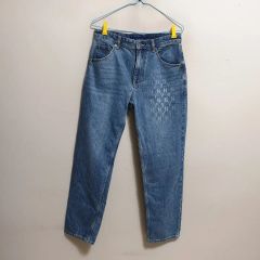 ハイクオリティクロス刺繍デザイン ストレートデニム - メルカリ