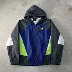 美品】 Nike ナイロンジャケット ベイビーわるきゅーれ ウィンド