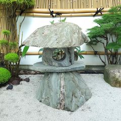 天然素材を生かした青石灯篭 自然石の良さを残した 灯篭・一点物伊予産