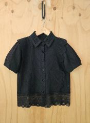 【美品】BLUELEA 黒ドット柄半袖フレアブラウス　パフスリーブ　ツィード　F 美品】BLUELEA 黒ドット柄半袖フレアブラウス パフスリーブ ツィード F