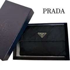プラダ　PRADA　三角ロゴプレート　ブラックキルティングステッチ　ナイロンレザー　2つ折り財布