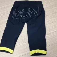 デサント 黒色 RUN レギンス 7分丈 (実寸)のサムネイル