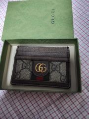 美品】GUCCI 名刺入れ オフディア GGマーモント グレー - メルカリ