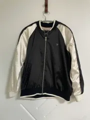 GUESS 正規品 スタジャンのサムネイル