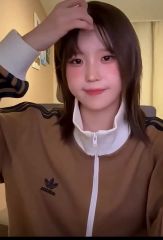 梅澤美波着用 adidas freaks store トラックジャケット - メルカリ