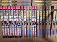 (ほぼ新品)名探偵コナン 1 - 105 巻 特別編 劇場版 DVD 背
