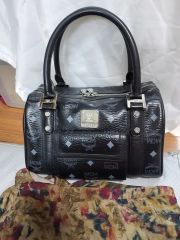【fsfs0812】MCM ミニボストン ブラック PVCレザー fsfs0812様専用】MCM ミニボストン ブラック PVCレザー - メルカリ