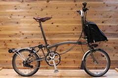 Brompton M6R-X RAW LACQUER 2x3 speed 2018 model 16-inch folding mini velo folding bike with titanium fork and rear rack. [Hiroshima Store]
