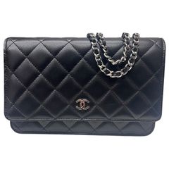 シャネル CHANEL マトラッセパールチェーンウォレット AP2583 ピンク