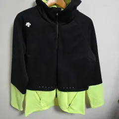 デサント 正規品 レディース RUN レイヤード フード ジップアップ XLのサムネイル