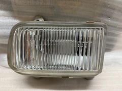 三菱ふそう 純正 フォグランプ MK581075 三菱ふそう 純正 フォグランプ MK581075 - メルカリ