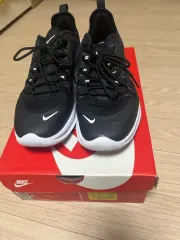 NIKE AIR MAX AXIS