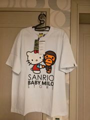 サンリオ【新品】ステューシー〈お宝特典有〉レディース Tシャツ