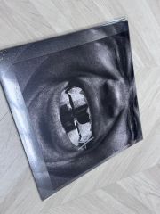 YE BULLY サイン入りレコード黒 - メルカリ