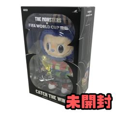 POPMART FIFA THE MONSTERぬいぐるみとペンダント2個セット - メルカリ