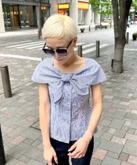 美品◆ジェンヌ　ギンガムチェックフレンチリボンサマーブラウス　S 2018　JENNE　シャツ　半袖　タンクトップ　レディース　トップスのサムネイル