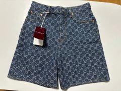 新品タグ付　グッチ　ハーフ　デニムパンツ　ジャンボGG　ブルー　Lサイズ 新品タグ付 グッチ ハーフ デニムパンツ ジャンボGG ブルー Lサイズ