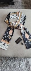 FENDI ラッピー シルクスカーフ フラワー柄 青 ツイリー - メルカリ