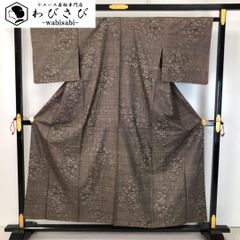 本場大島紬 純泥染 一元7マルキ 花柄模様 K-5664 本場大島紬 純泥染 一元7マルキ 花模様 K-5670 - メルカリ