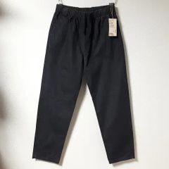 新品タグ付✨BEARDSLEY トラックパンツ ドロスト ブラック - メルカリ