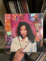 シェーンボーデン CHANEL NO.5 Pink Pages of Vogue - メルカリ
