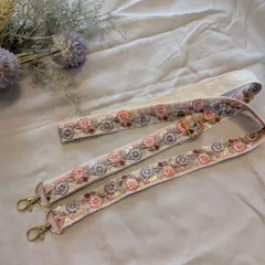 インド刺繍　スマホショルダー　スマホ