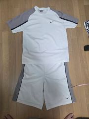 Nike アガシモデルセット　1999 全仏 Nike アガシモデルセット 1999 全仏 - メルカリ
