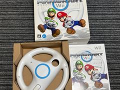 Wii ソフト】マリオカート Wii ハンドル4個付き - メルカリ