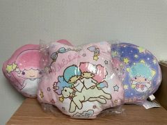新品未使用】サンリオ しまむら キティ＆クロミ 収納ケース ツルツル
