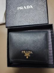 PRADA 長財布 エナメル フラワーモチーフ ブラック - メルカリ