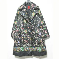 美品 HaaT ISSEY MIYAKE ハート イッセイミヤケ 総柄 ダウンコート HA63FA787 3 ブラック レディース 古着 中古 USEDのサムネイル