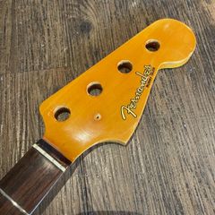 Fender Precision Bass ベース 楽器 フェンダー P6桁 - メルカリ