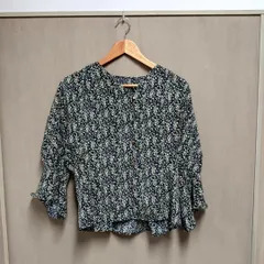 ★即完売商品★ ITEMS URBANRESEARCH Vネックブラウス【F】
