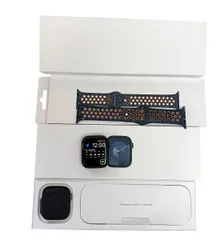 Apple Watch Series9 45mm MR9Q3J/A ミッドナイトアルミニウム GPS NIKEブルーフレーム スポーツバンド 中古良品のサムネイル