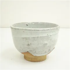 作家物　白釉茶碗  茶道 抹茶 おしゃれ 抹茶茶碗 抹茶碗 和食器 レトロ 茶器 骨董 茶わん 茶会 茶の湯