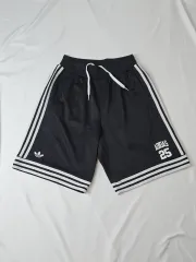 アディダス オリジナル 25 NIGO ベア ショートパンツ ハーフパンツ バミューダ オールドスクール 100