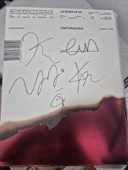 le sserafim 直筆サイン入りCD - メルカリ