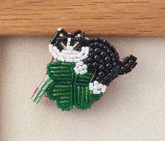 ビーズ刺繍キット｜ラッキーねこ ブローチキット 動物と植物のモチーフ帖TOHO